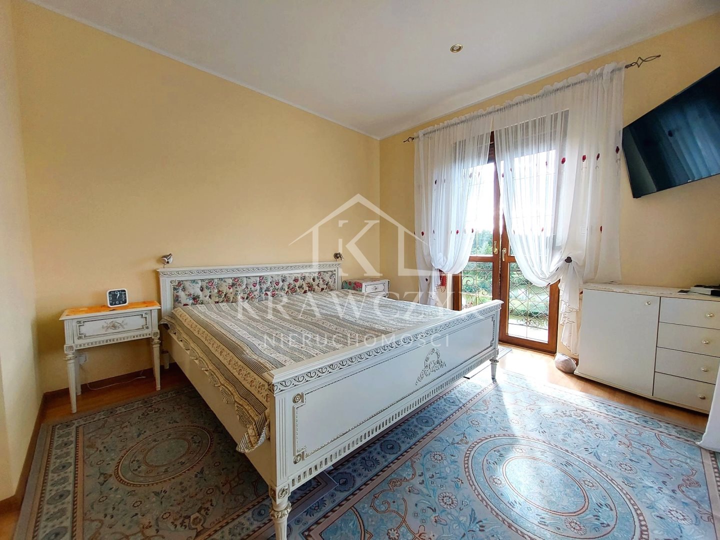 REZYDENCJA W NAMYŚLINIE  (17)