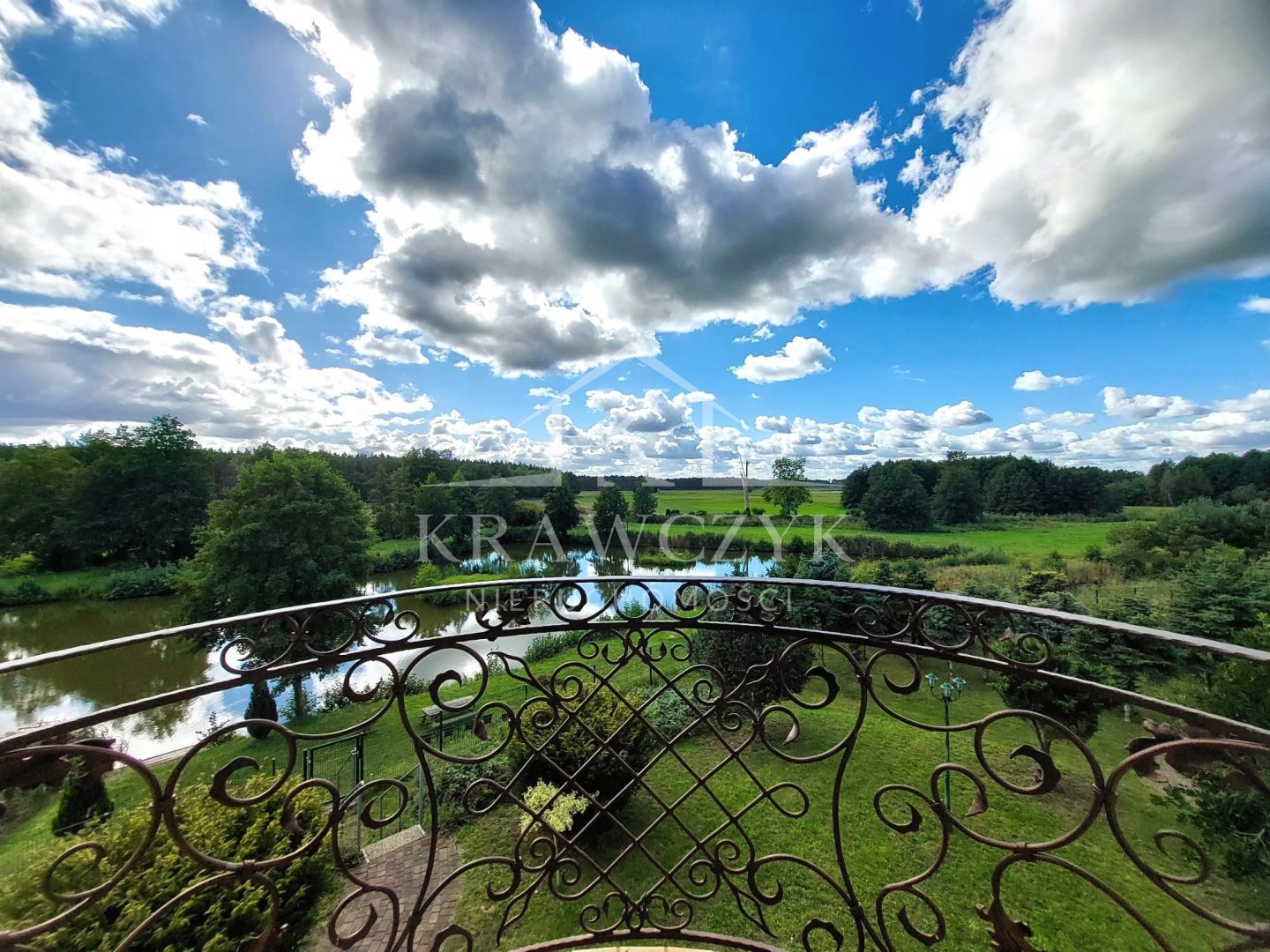 REZYDENCJA W NAMYŚLINIE  (19)