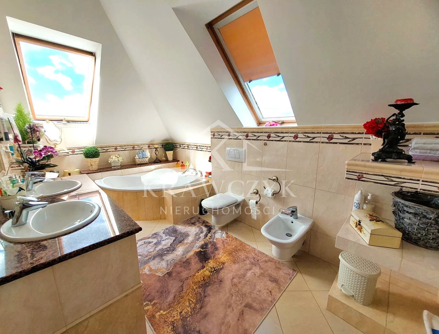 REZYDENCJA W NAMYŚLINIE  (21)