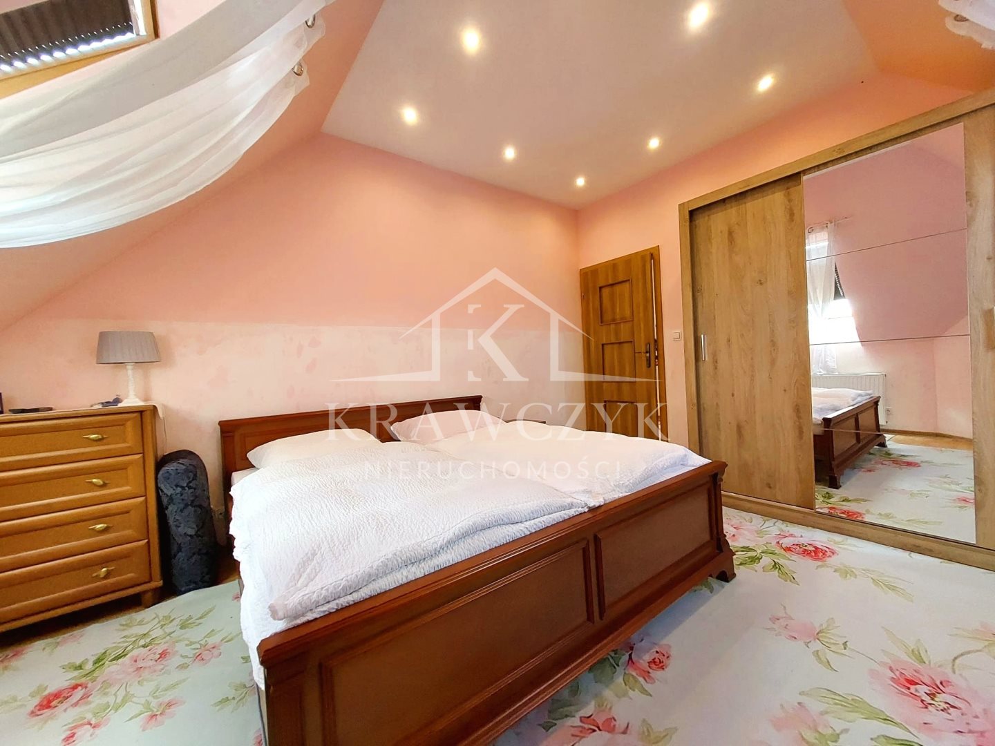 REZYDENCJA W NAMYŚLINIE  (22)