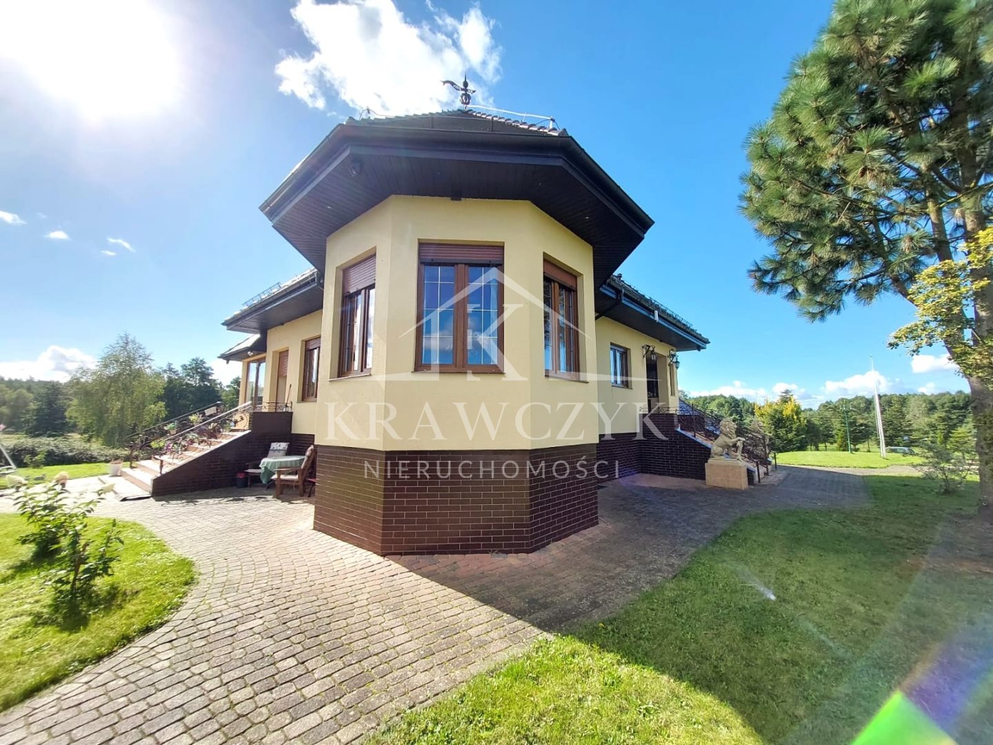 REZYDENCJA W NAMYŚLINIE  (6)