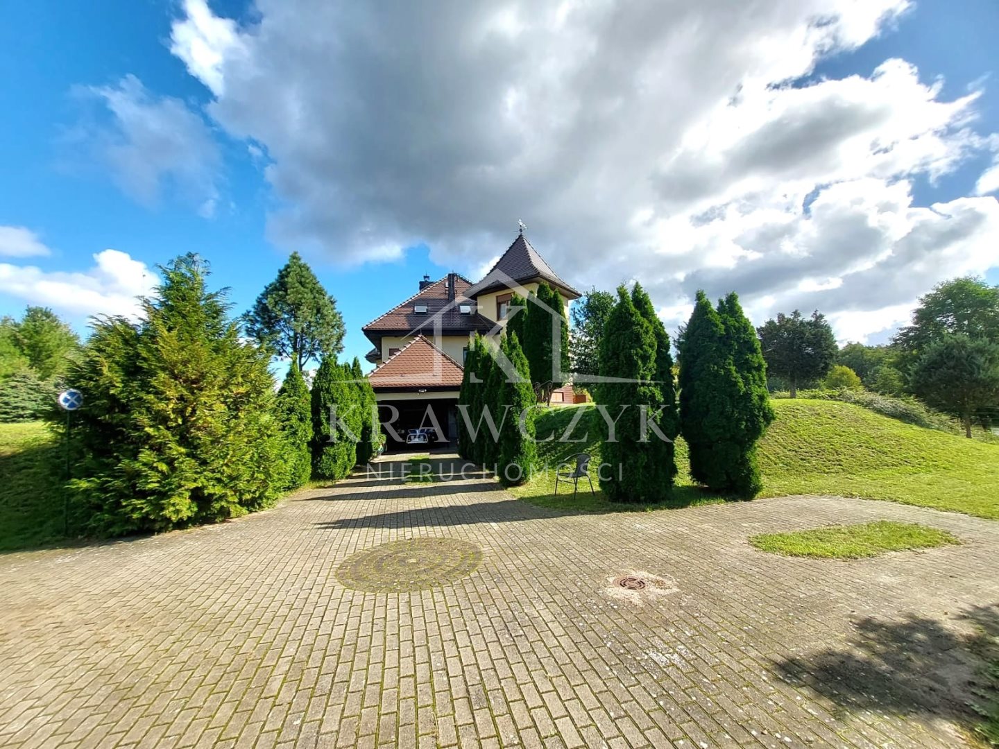 REZYDENCJA W NAMYŚLINIE  (7)