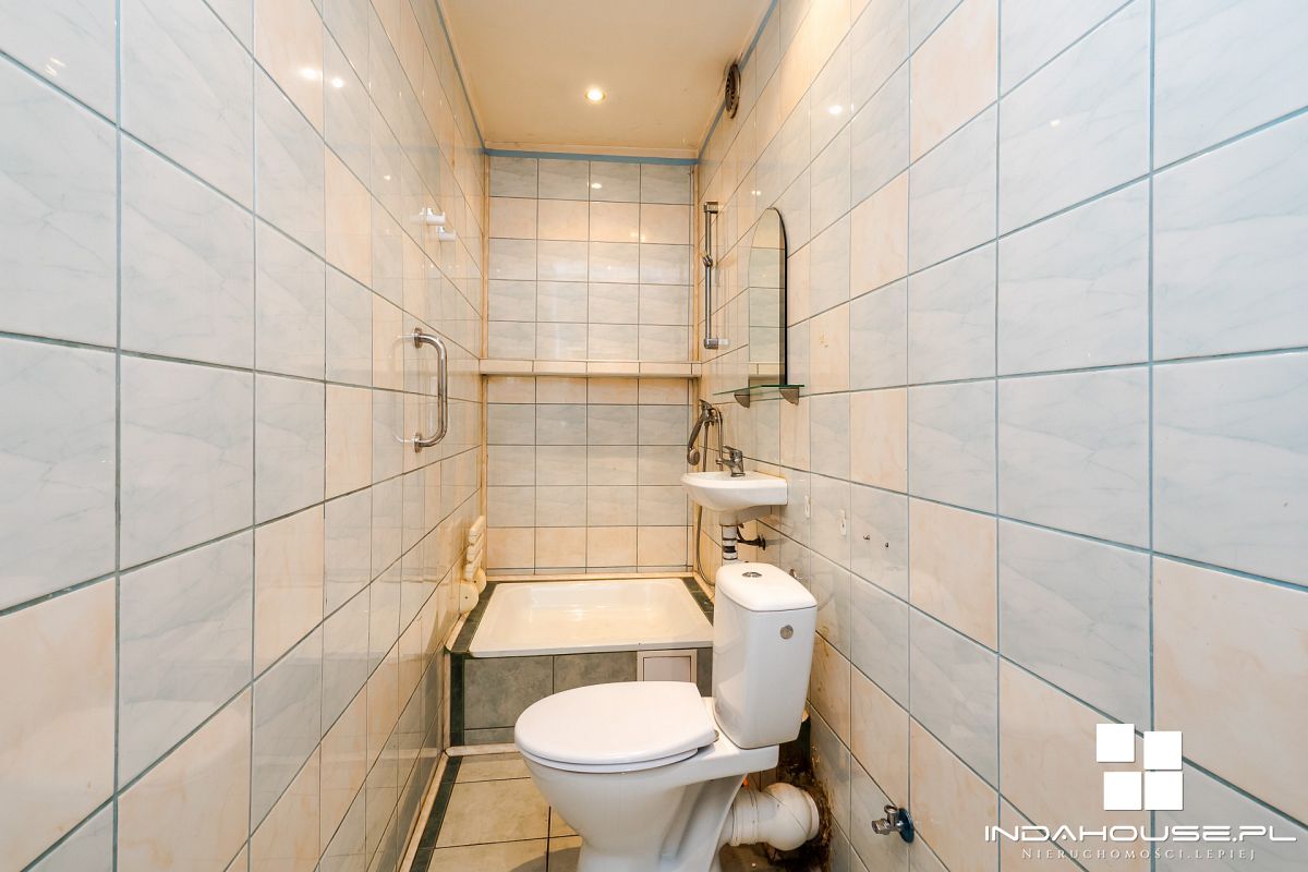 Rozkładowe mieszkanie na 1. piętrze , do własnej a (16)