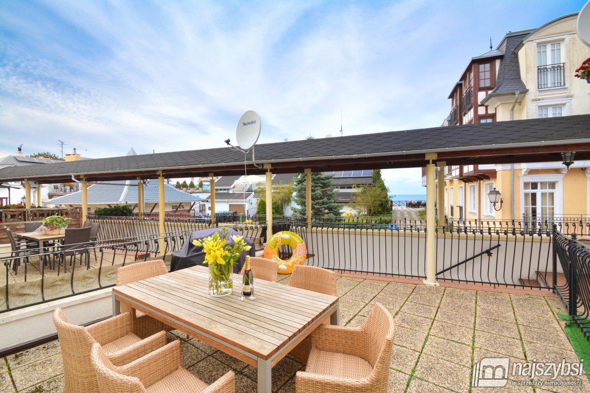 Mileno-Apartament 3poziomy z garażem 200m od morza (10)