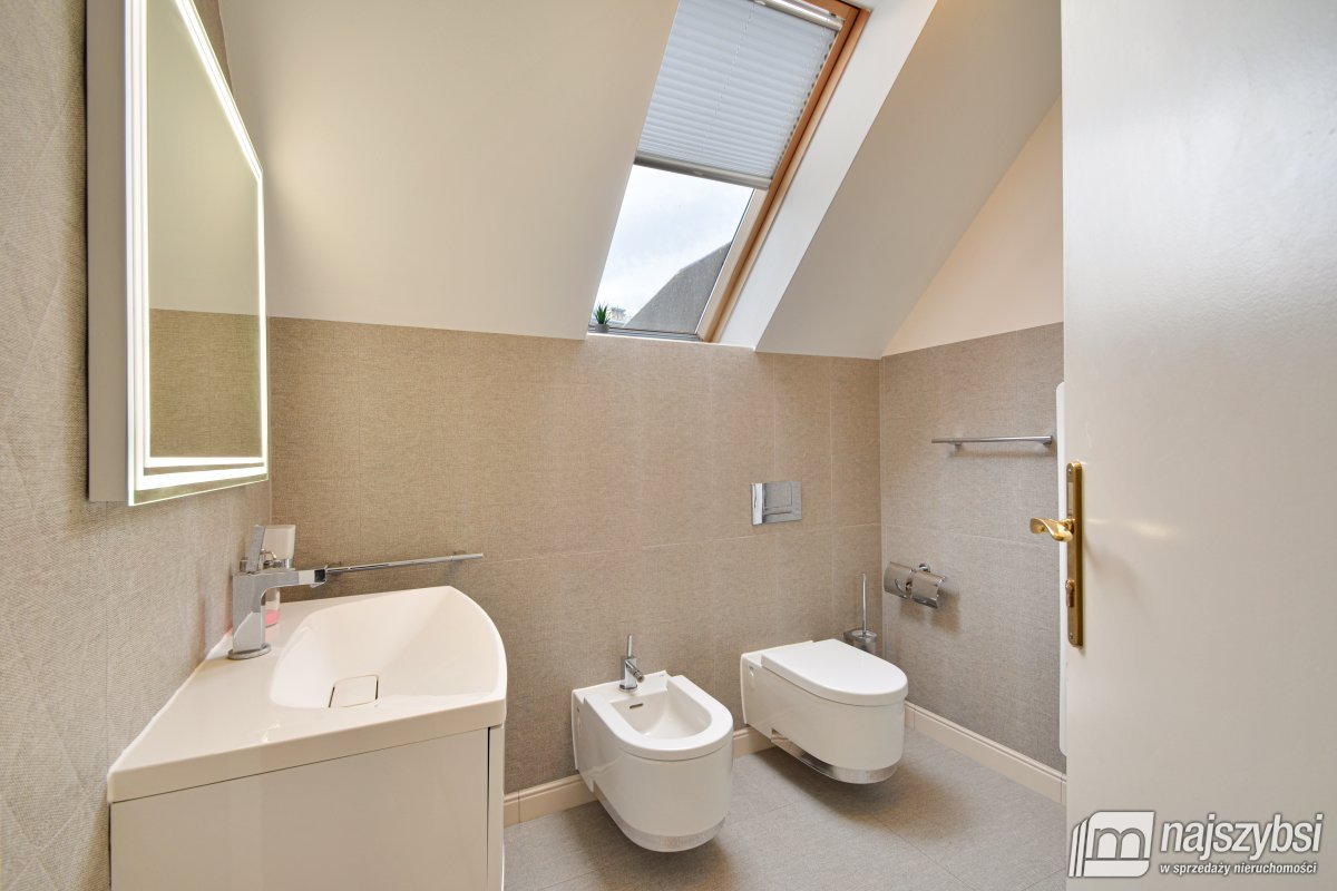 Mileno-Apartament 3poziomy z garażem 200m od morza (14)