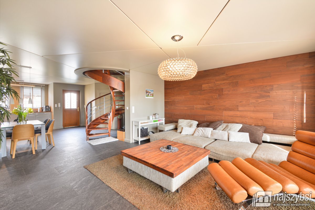 Mileno-Apartament 3poziomy z garażem 200m od morza (2)