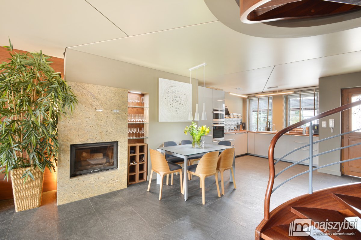 Mileno-Apartament 3poziomy z garażem 200m od morza (3)