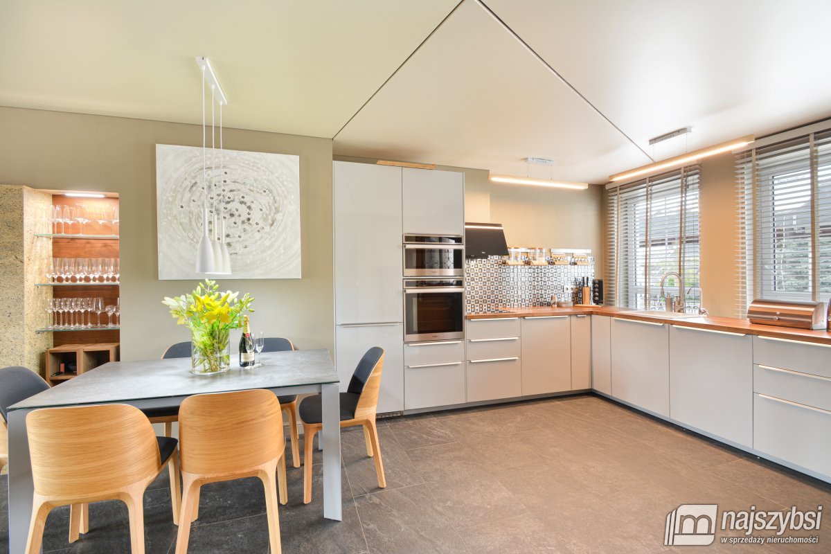 Mileno-Apartament 3poziomy z garażem 200m od morza (8)