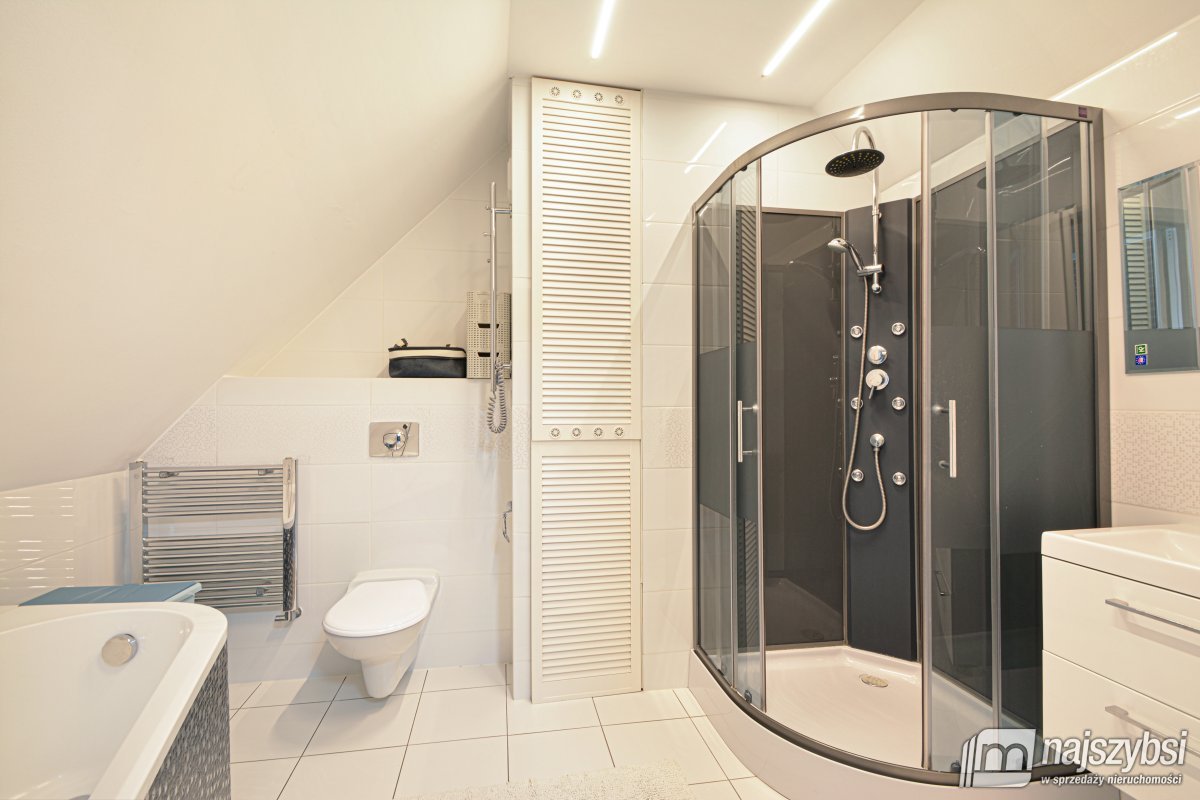 Mileno-Apartament 3poziomy z garażem 200m od morza (9)