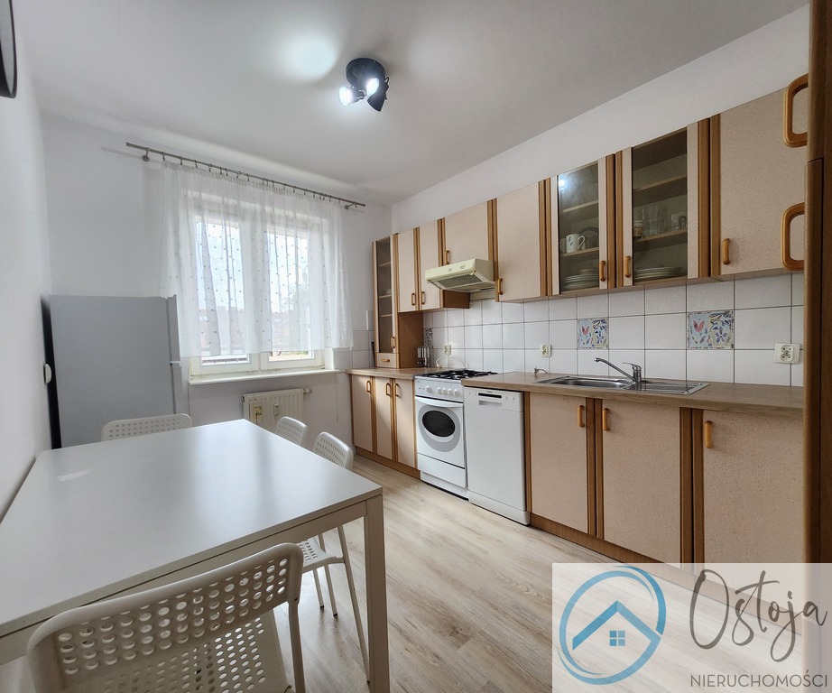 Duża kawalerka z balkonem - Ks. Pomorskich (3)