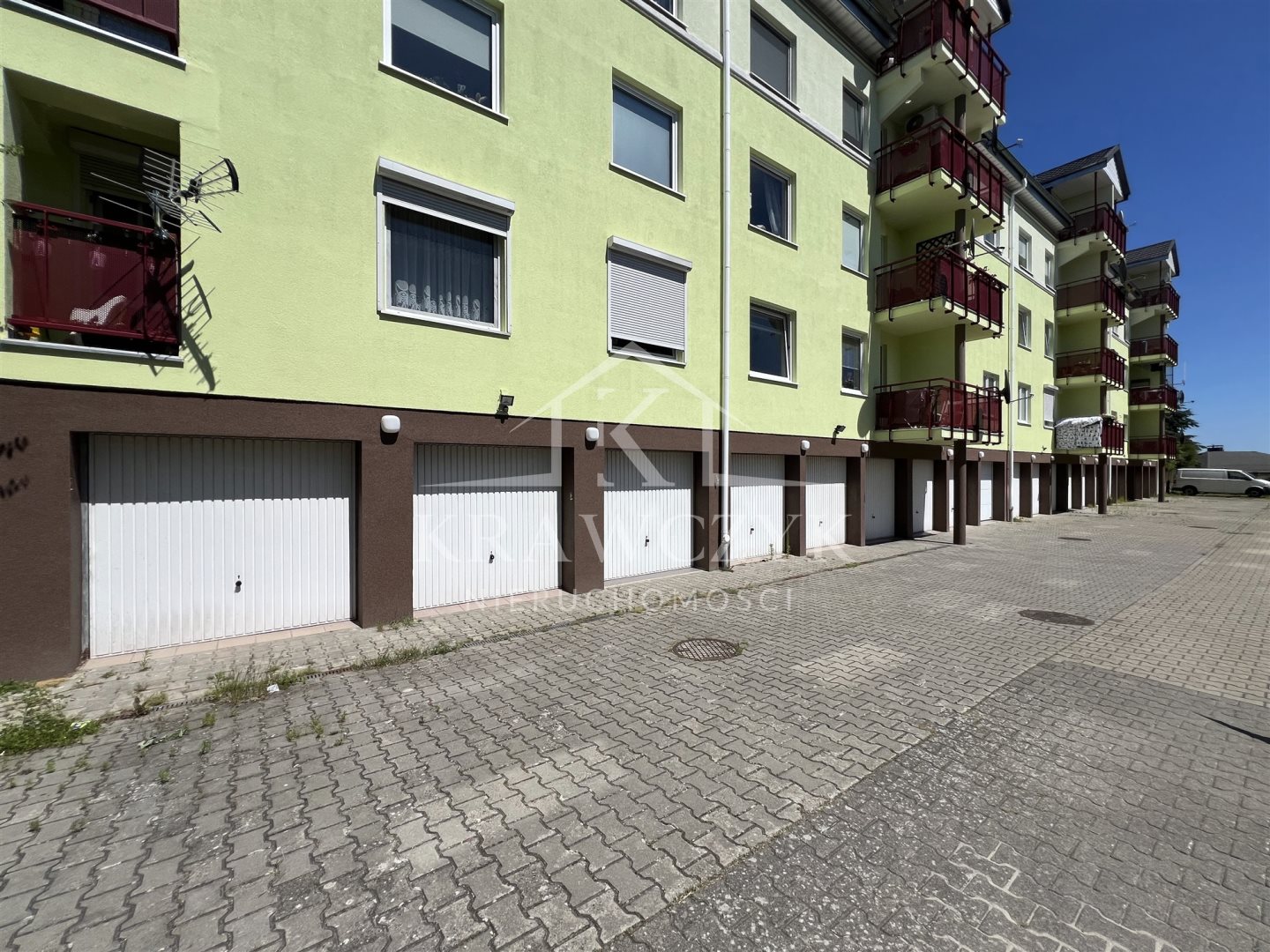 Garaż-pogranicze Warszewa i Żelechowa na sprzedaż (2)