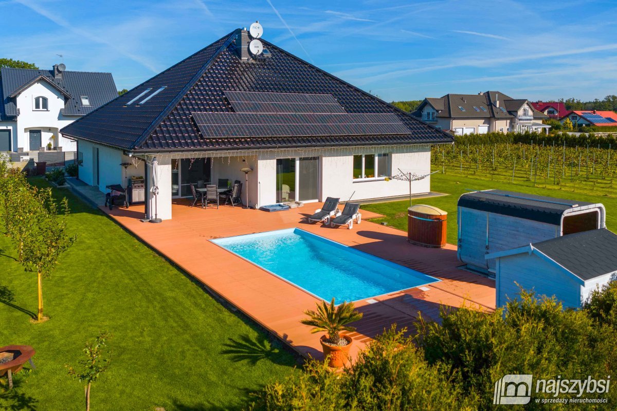 Goleniów -  Komfortowy dom z basenem (10)