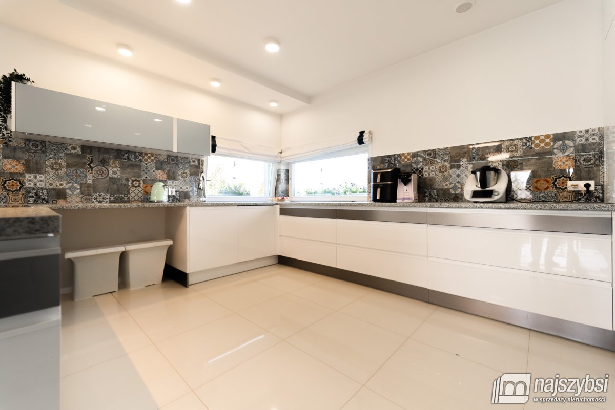 Goleniów -  Komfortowy dom z basenem (14)