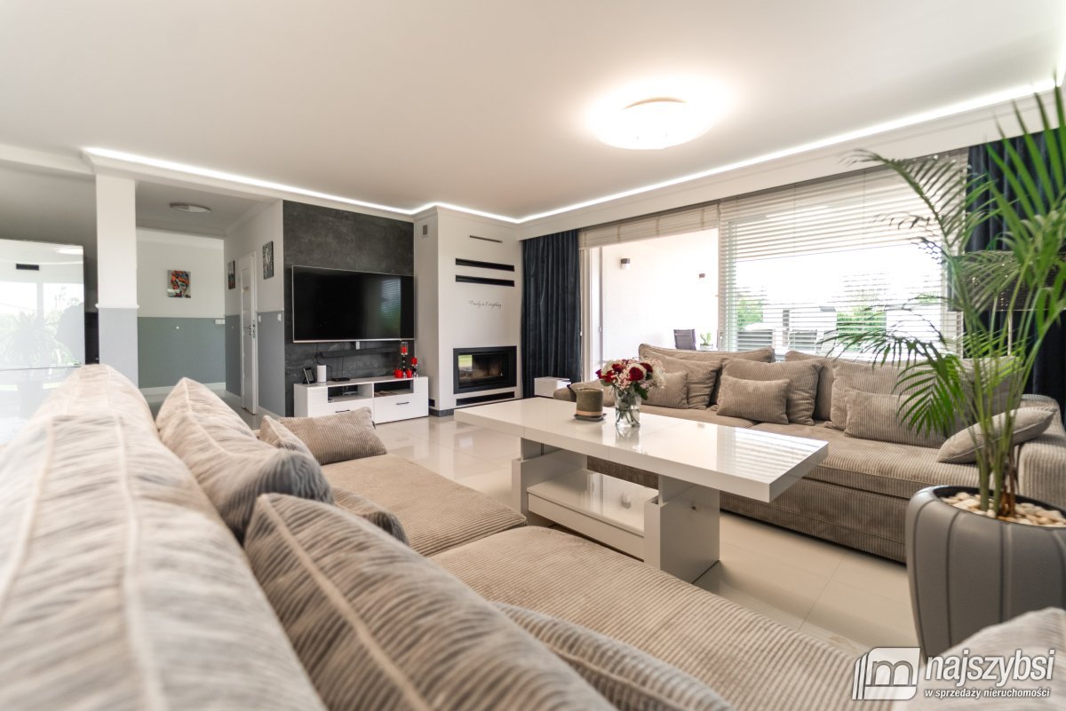 Goleniów -  Komfortowy dom z basenem (18)