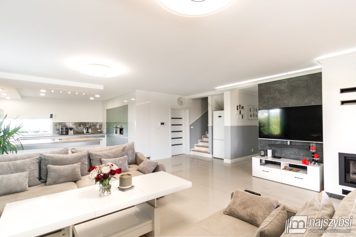 Goleniów -  Komfortowy dom z basenem (21)