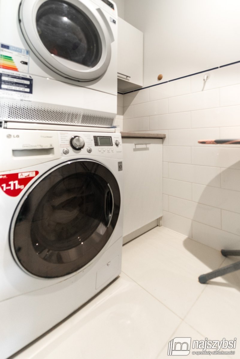 Goleniów -  Komfortowy dom z basenem (22)