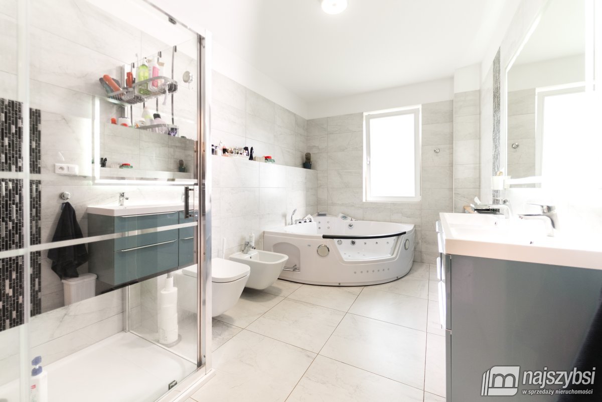 Goleniów -  Komfortowy dom z basenem (25)