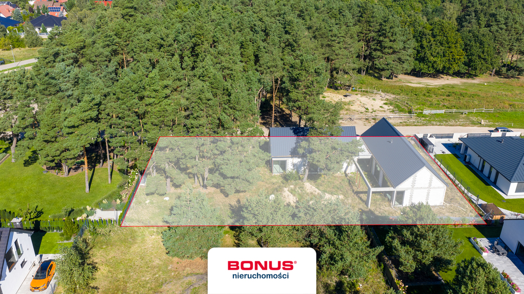 Parterowy dom przy lesie z dużą działką (4)