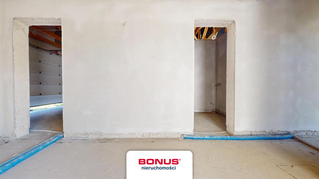 Parterowy dom przy lesie z dużą działką (14)