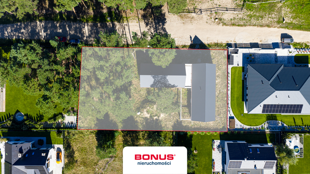 Parterowy dom przy lesie z dużą działką (2)