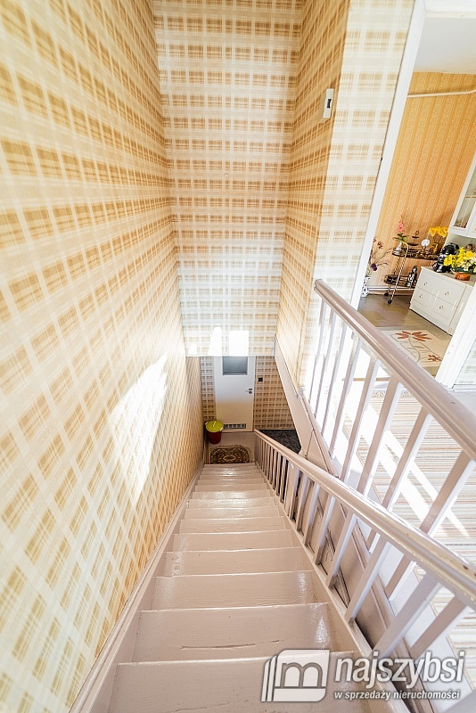 ***Na sprzedaż interesujący dom 9km od Goleniowa** (15)