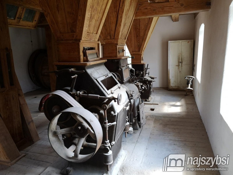 WYJĄTKOWA NIERUCHOOMOŚĆ/MŁYN  30 km OD KOŁOBRZEGU (4)