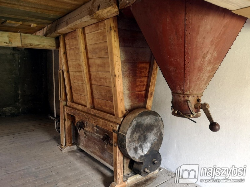 WYJĄTKOWA NIERUCHOOMOŚĆ/MŁYN  30 km OD KOŁOBRZEGU (8)