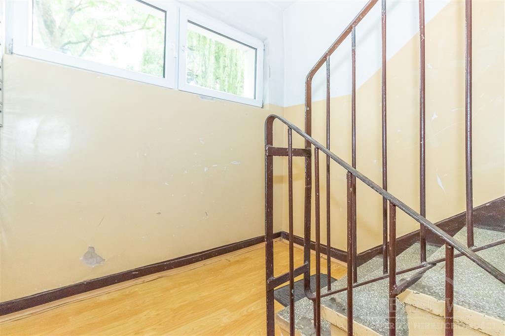 3-pok. mieszkanie na parterze. Rzemieślnicza. (11)