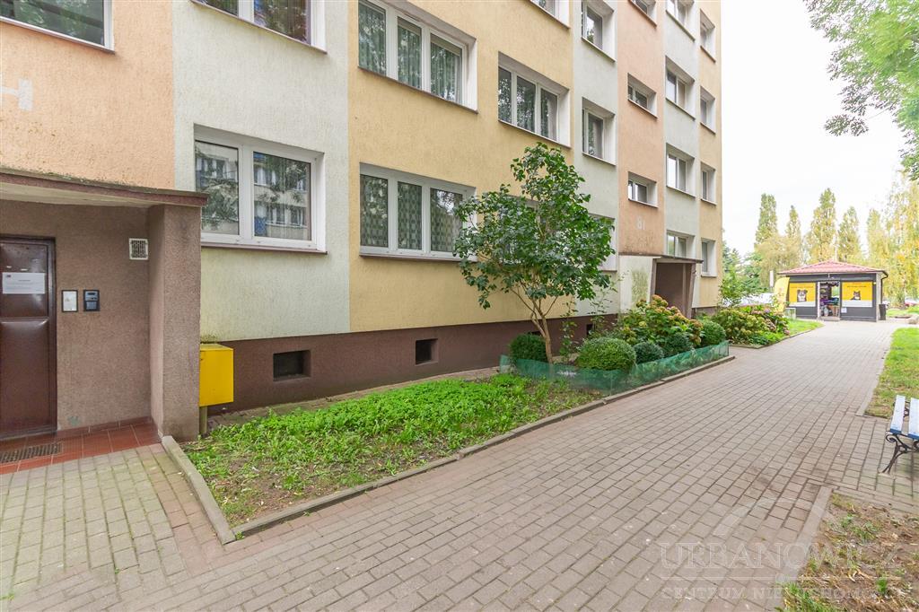 3-pok. mieszkanie na parterze. Rzemieślnicza. (12)