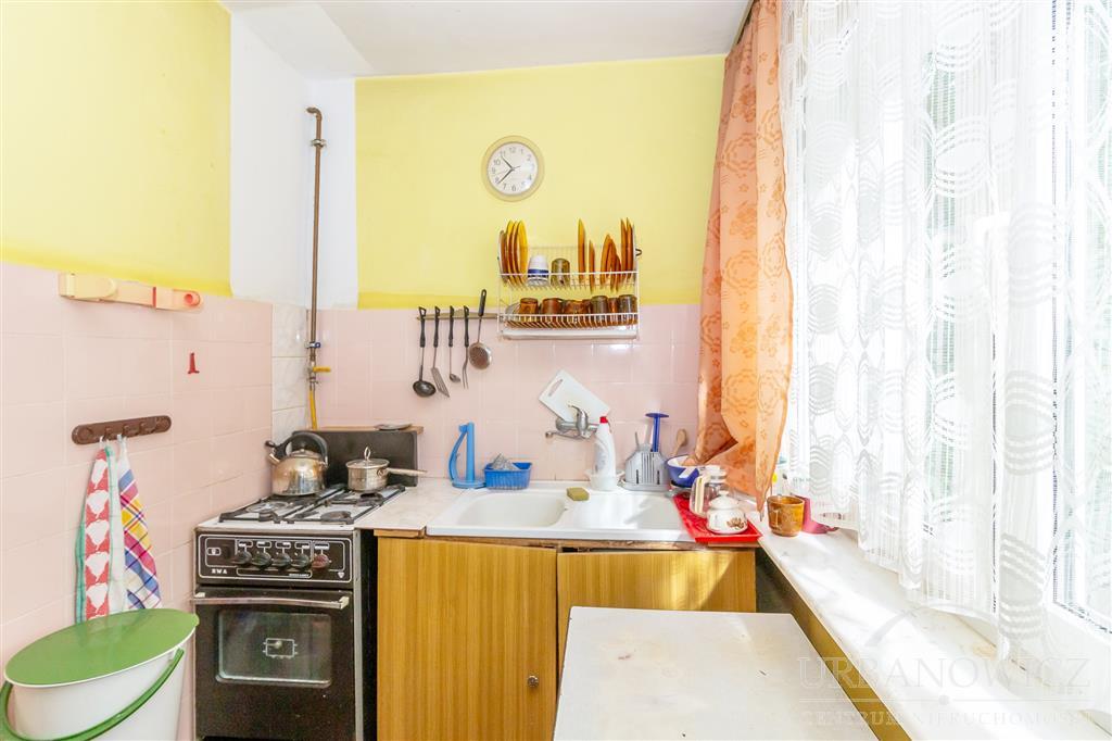 3-pok. mieszkanie na parterze. Rzemieślnicza. (7)