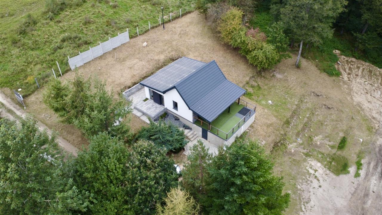 Dom nad jeziorem, Wierzchowo, gm. Szczecinek (5)