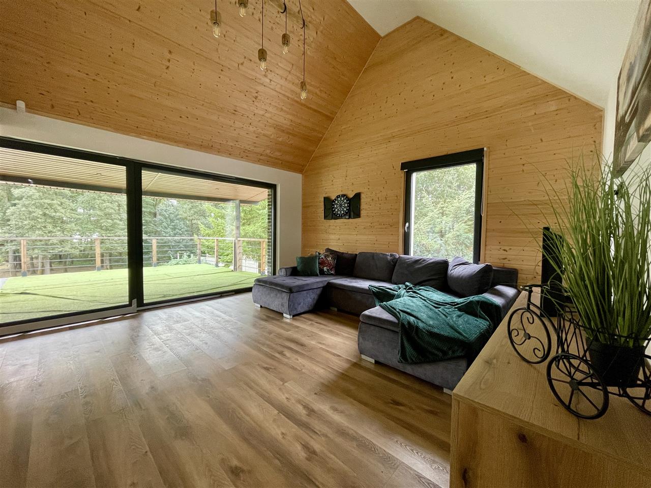 Dom nad jeziorem, Wierzchowo, gm. Szczecinek (6)