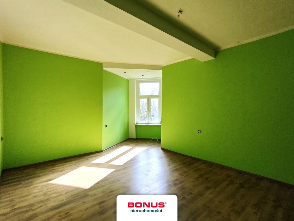 Kamienica przy deptaku – 135 m² z balkonem (1)