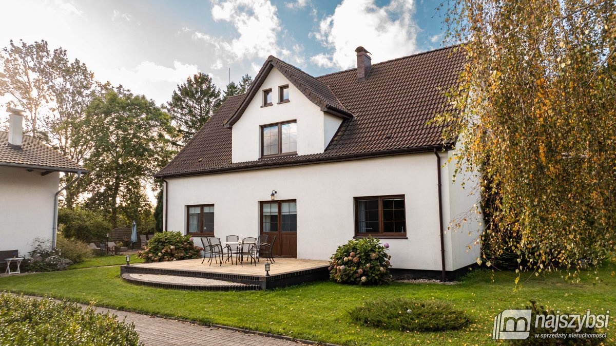 PARSOWO-OGROMNA POSIADŁOŚĆ NA UBOCZU  (1)