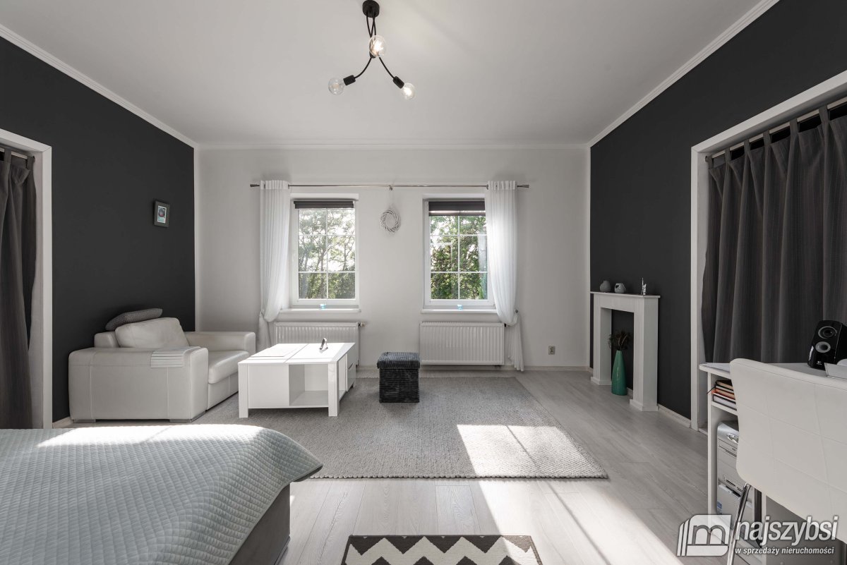 PARSOWO-OGROMNA POSIADŁOŚĆ NA UBOCZU  (33)