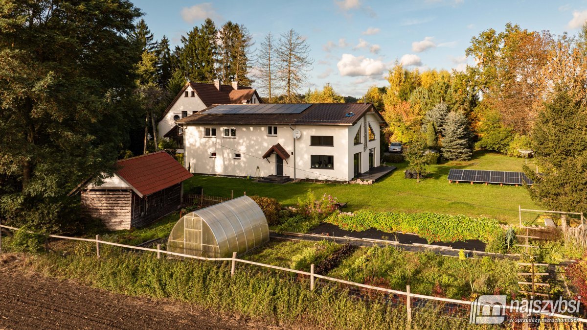 PARSOWO-OGROMNA POSIADŁOŚĆ NA UBOCZU  (4)