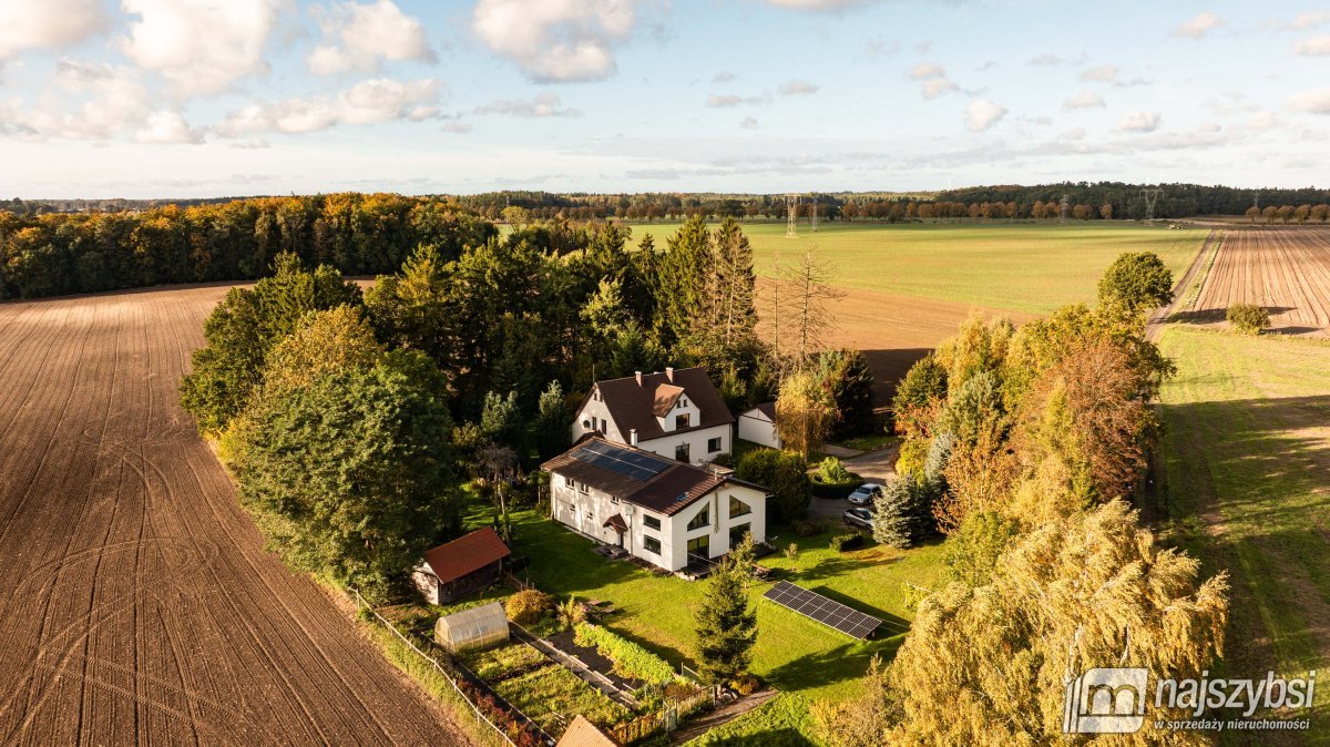 PARSOWO-OGROMNA POSIADŁOŚĆ NA UBOCZU  (5)