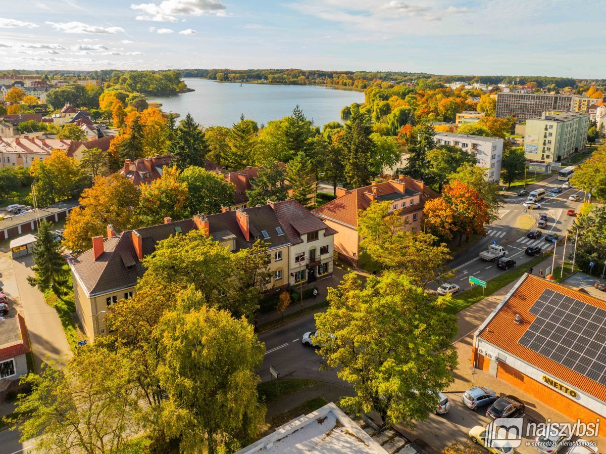 Nowogard - budynek mieszkalno-usługowy w centrum (3)