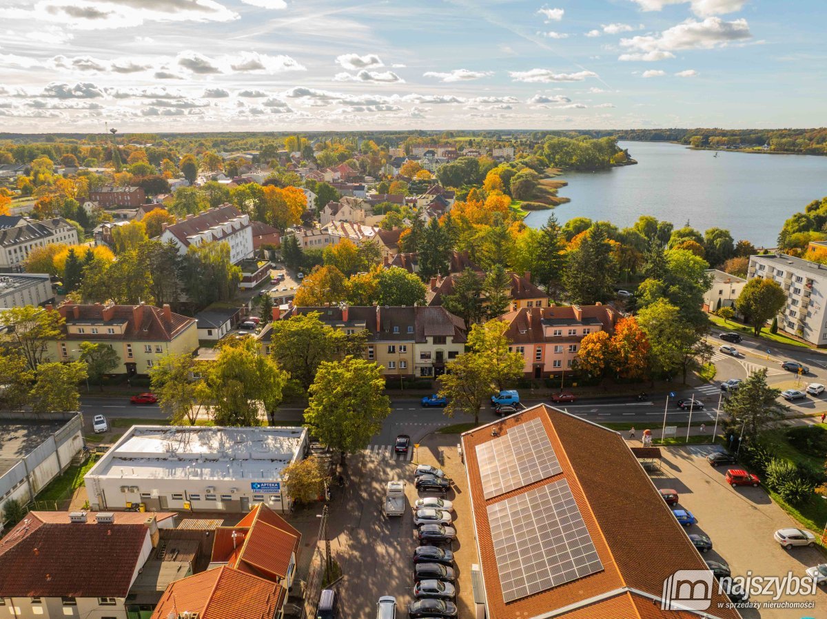 Nowogard - budynek mieszkalno-usługowy w centrum (4)
