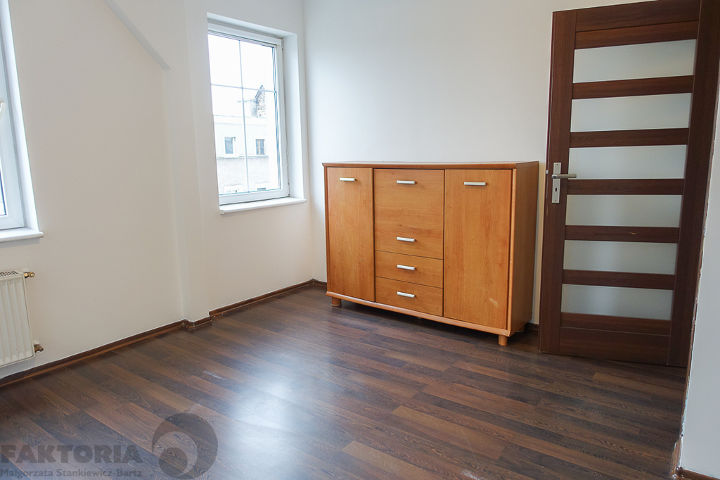 2 pokoje 49,26 m2, stan dobry, IV p 380000 (6)