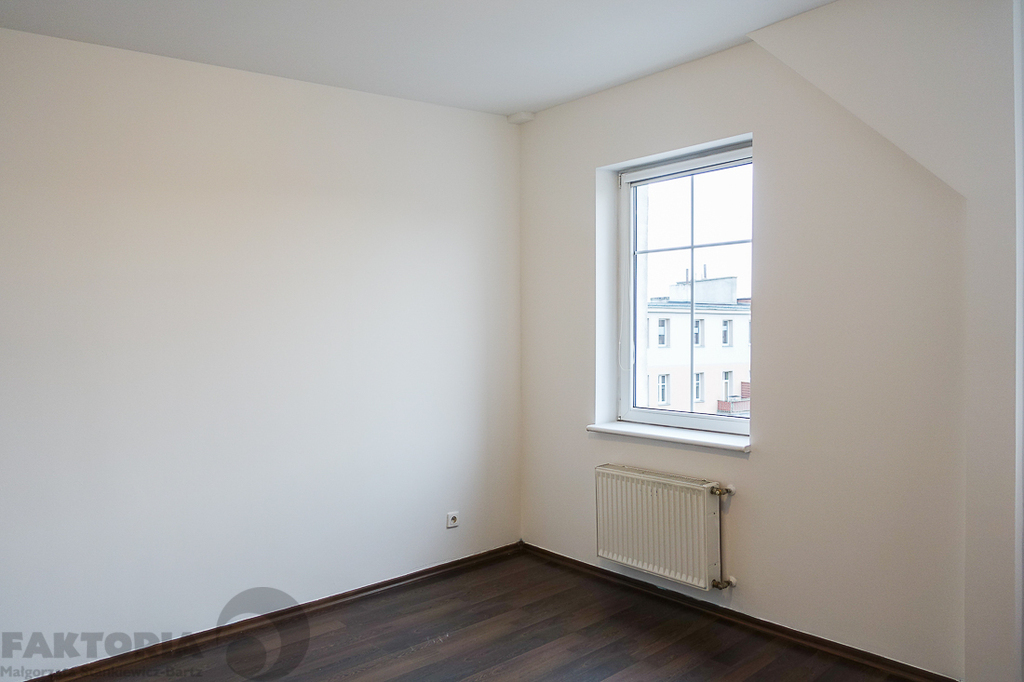 2 pokoje 49,26 m2, stan dobry, IV p 380000 (7)