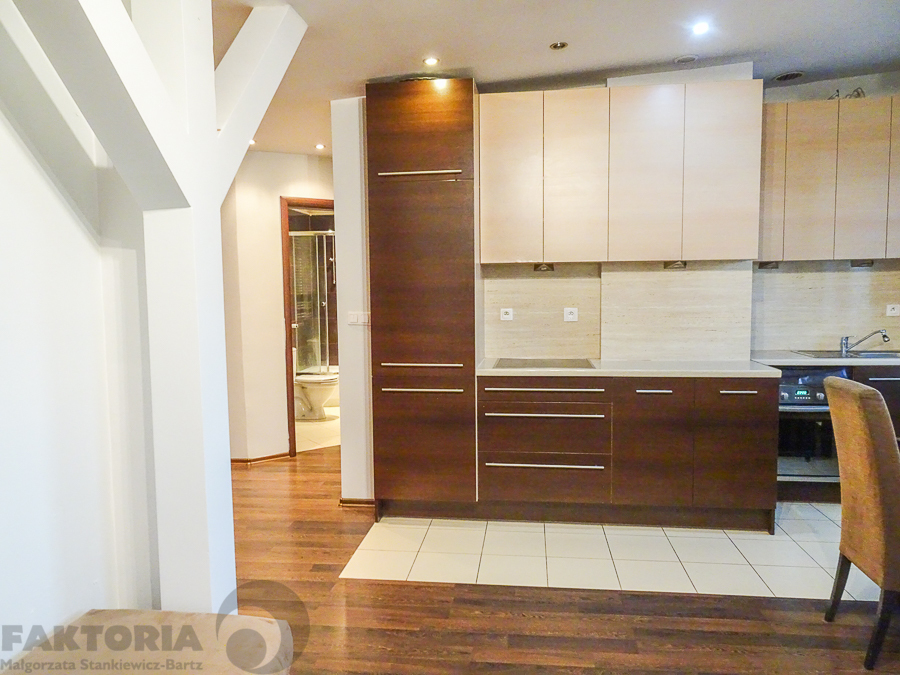 2 pokoje 49,26 m2, stan dobry, IV p 380000 (9)