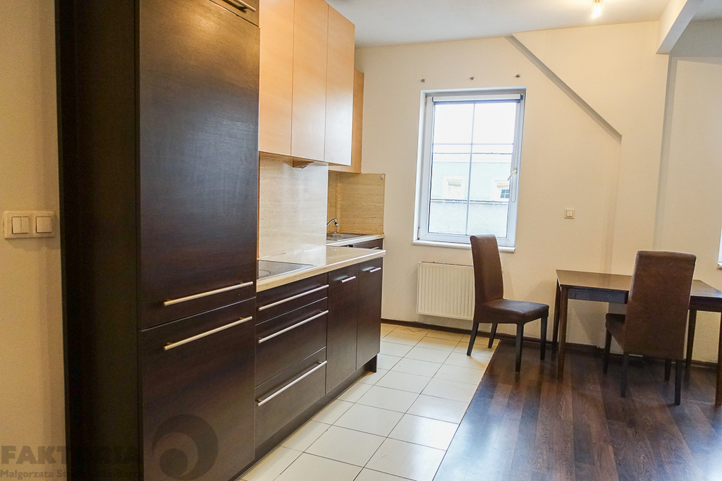 2 pokoje 49,26 m2, stan dobry, IV p 380000 (17)