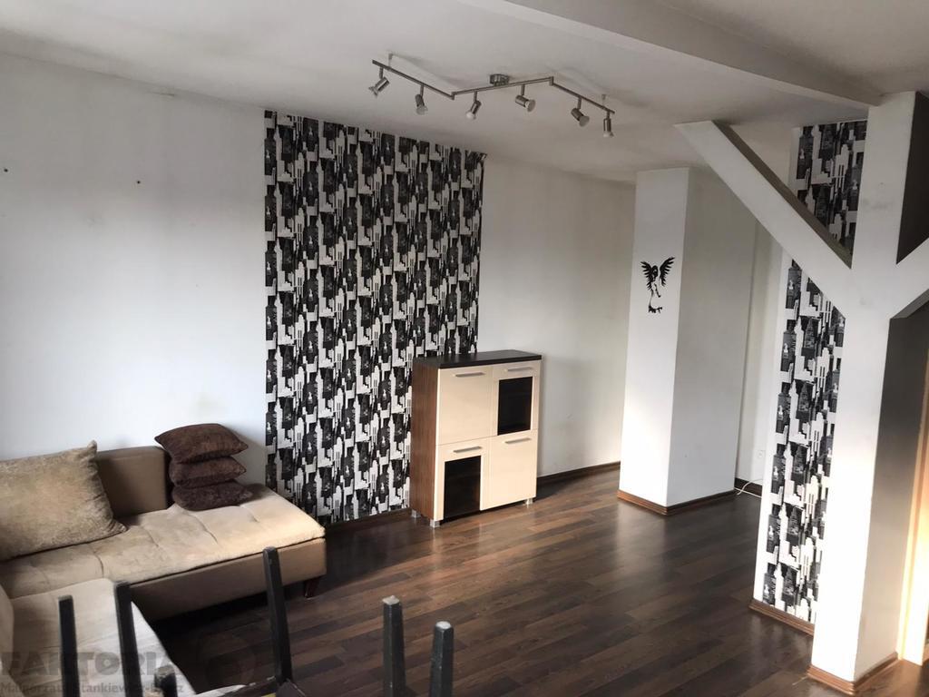 2 pokoje 49,26 m2, stan dobry, IV p 380000 (22)