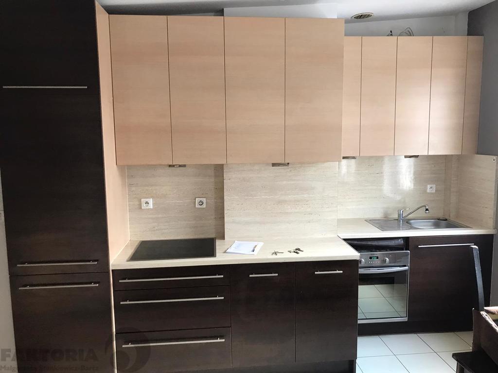 2 pokoje 49,26 m2, stan dobry, IV p 380000 (23)