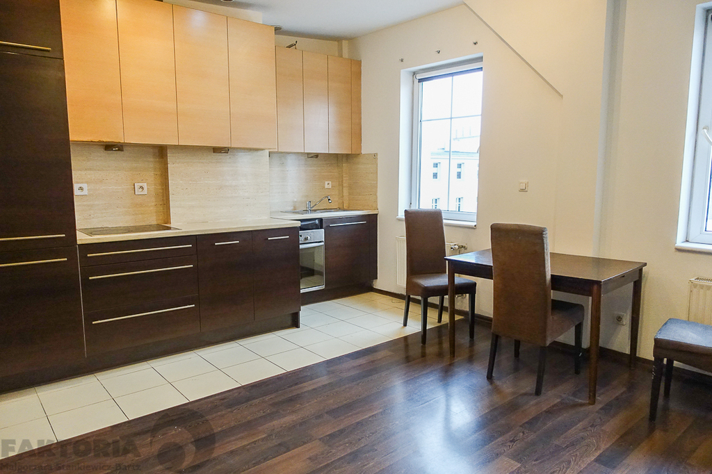 2 pokoje 49,26 m2, stan dobry, IV p 380000 (29)