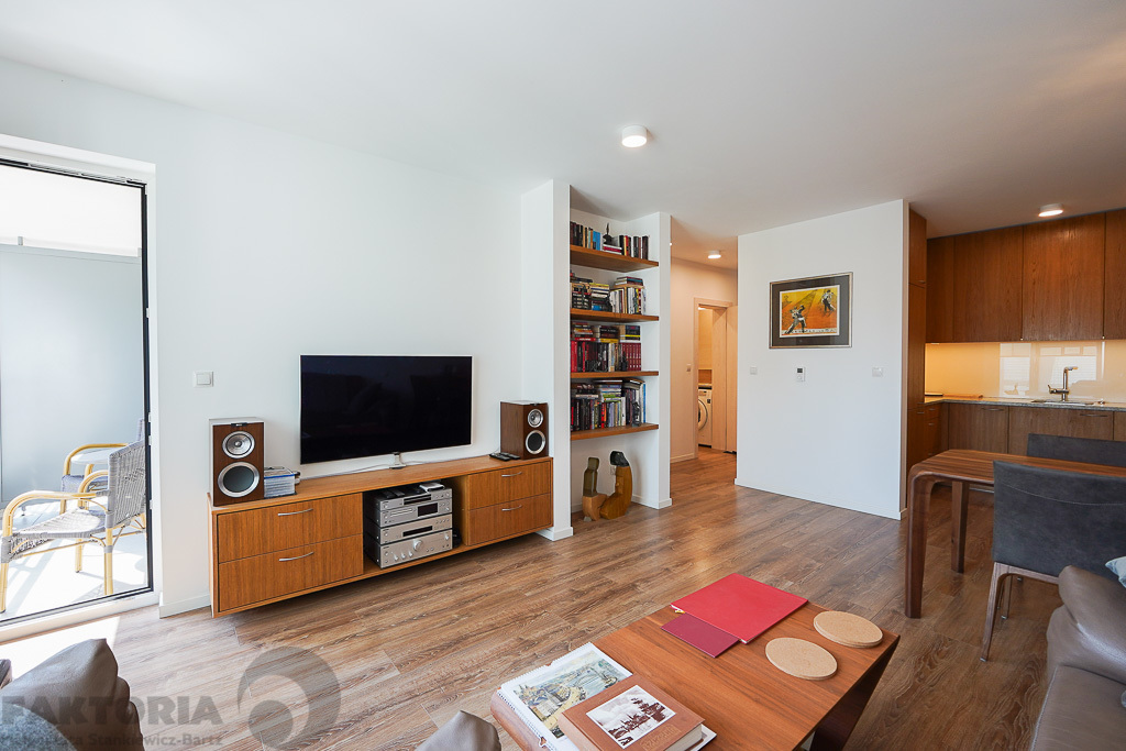 Stare Miasto Apartament 2 pok, + miejsce postojowe (1)