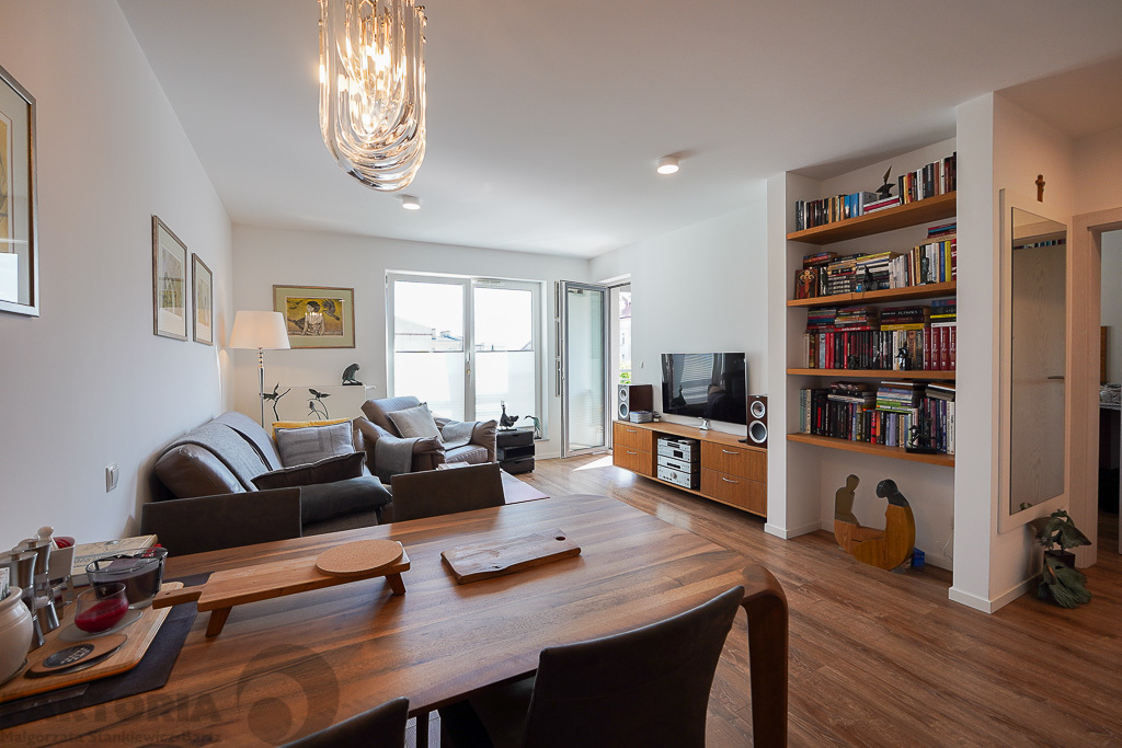 Stare Miasto Apartament 2 pok, + miejsce postojowe (4)