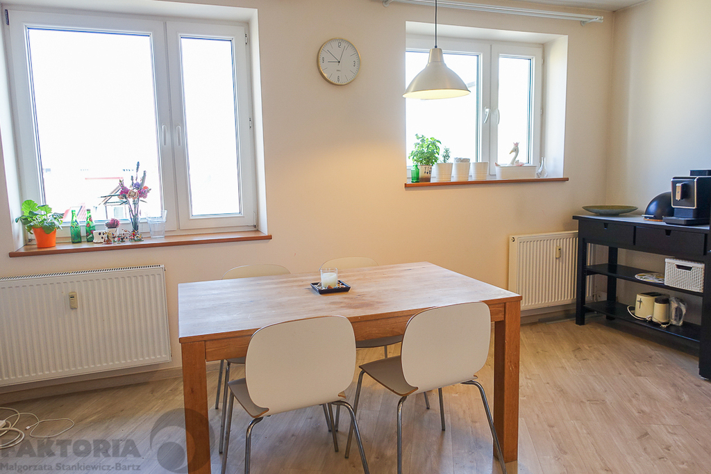 Mieszkanie 4 pokoje, balkon m. parkingowe naziemne (5)