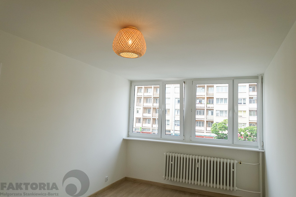 Pl. Rodła 2 pokoje 34,5 m2 po remoncie, II p. (13)